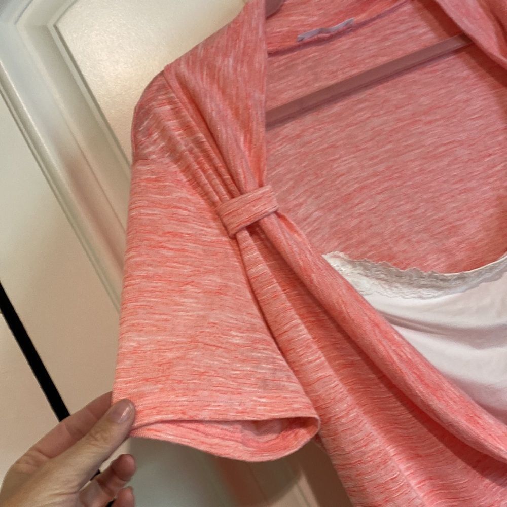 Peach/white blouse - Picture 4 of 9